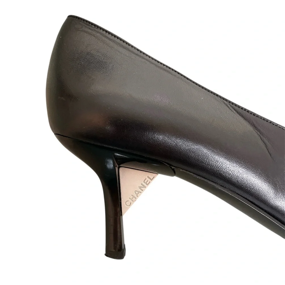 CHANEL Vintage 90s Square Toe High Cut Classic Pumps \\ 38.5